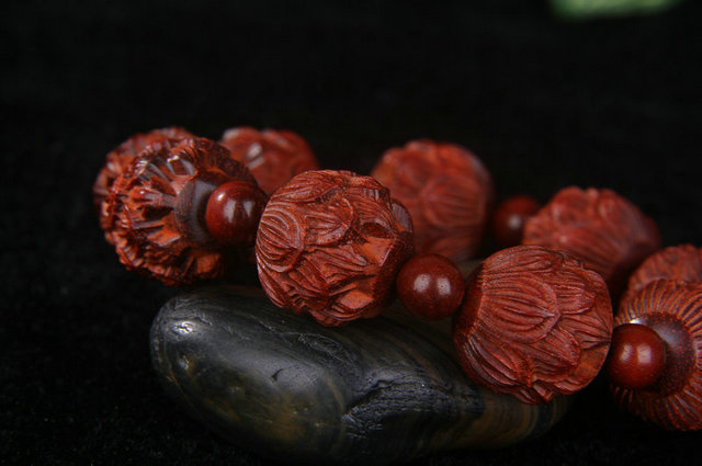 Leaflet rosewood lotus carving bracelet 2.0CM